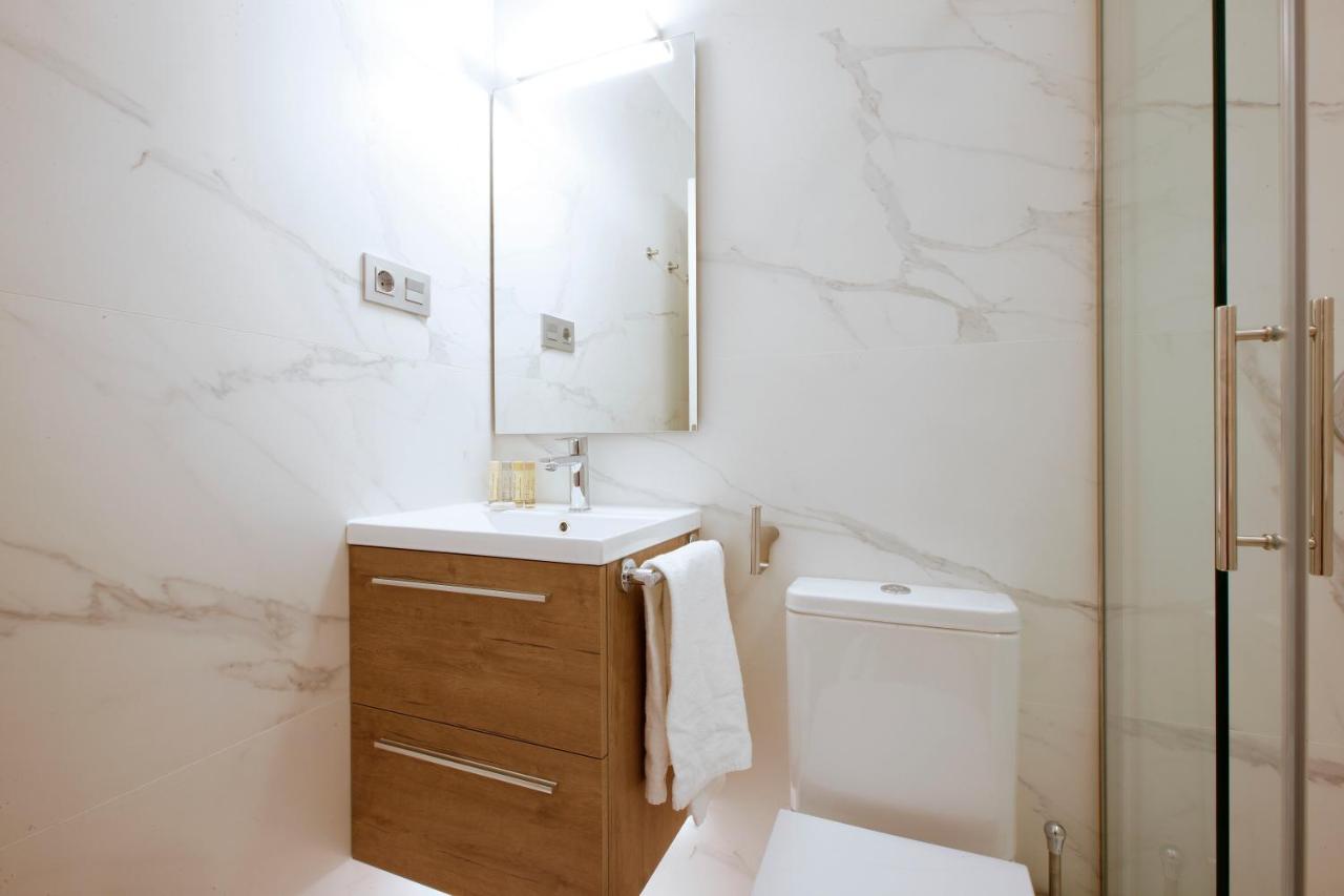Tirso Suite Madrid Exteriér fotografie