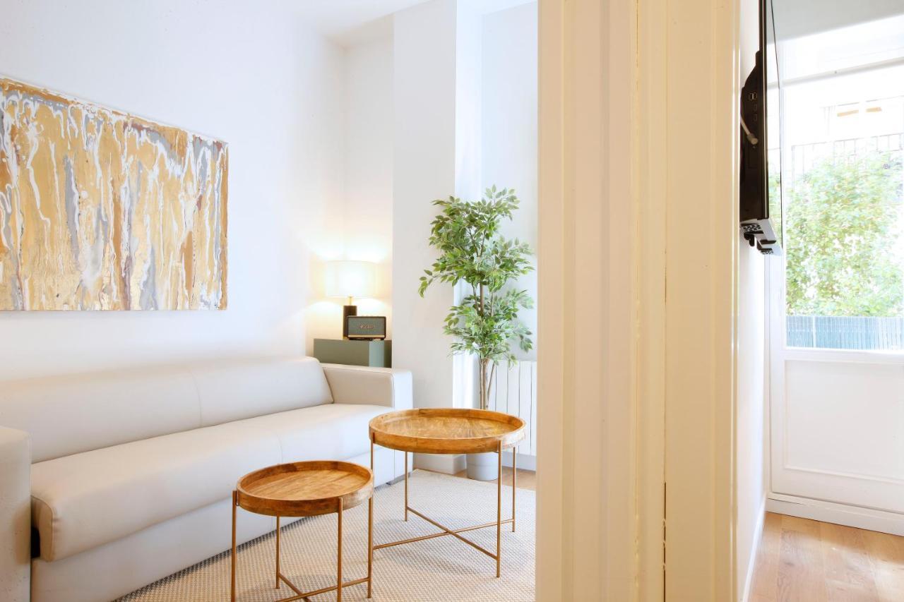 Tirso Suite Madrid Exteriér fotografie