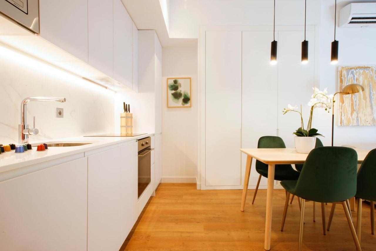 Tirso Suite Madrid Exteriér fotografie
